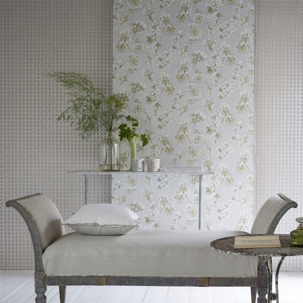 Fleur D Assam Wallpaper PDG1148 by Designers Guild in Pearl Natural